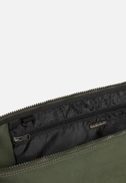 Napapijri Bering - Sporttas - Green Depths -Napapijri 23d90a9ba32d4e7b96756c5424247c95