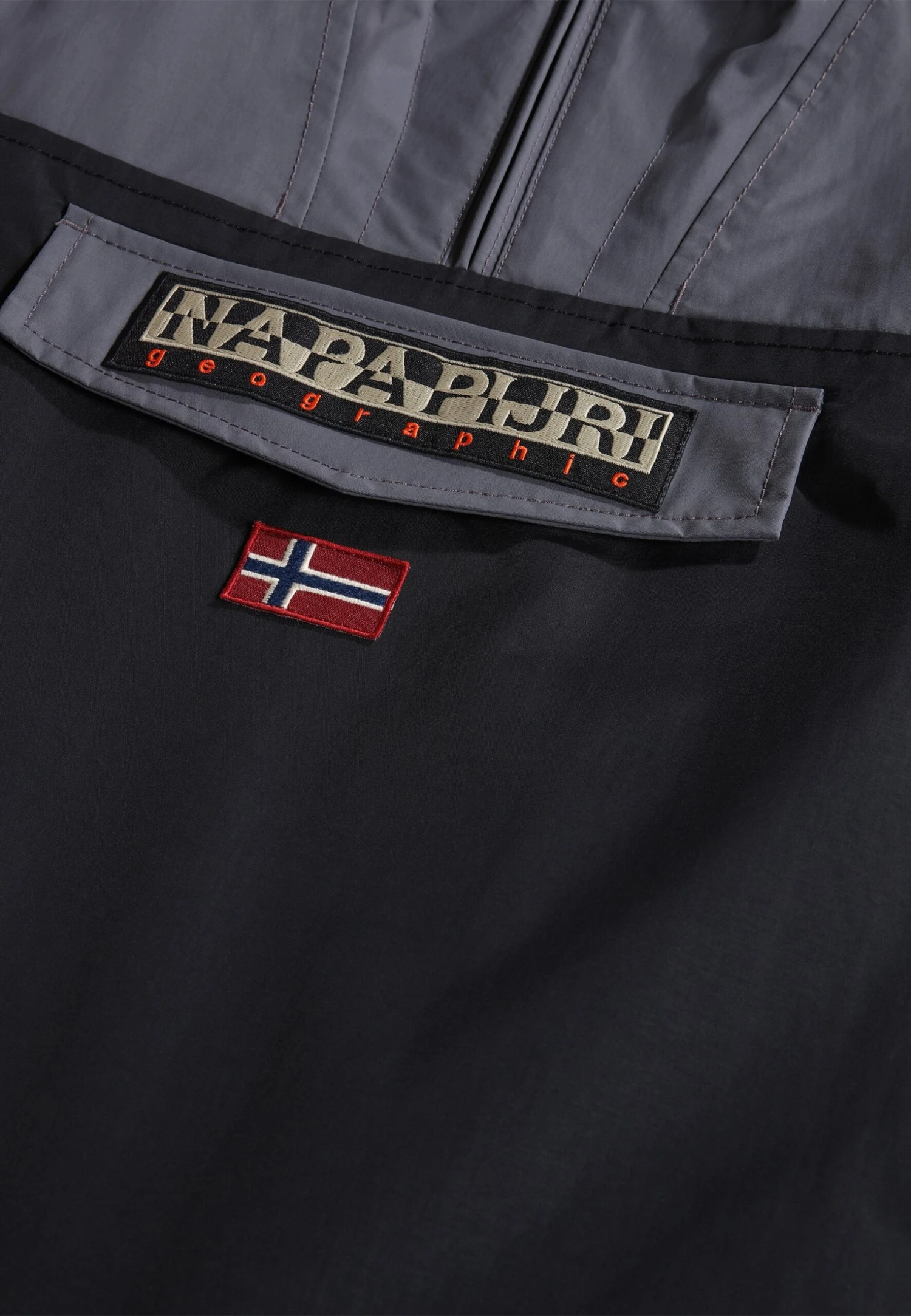 Napapijri Rainforest Winter - Jas - Black 7 Napapijri Rainforest Winter - Jas - Black - Afbeelding 5