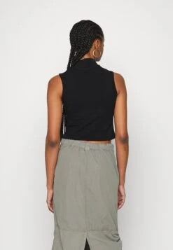 Napapijri Box- Top - Black -Napapijri 4dbb5e830ea840ae9a744eba21e925e9