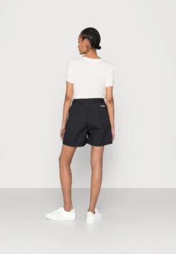 Napapijri N-Dru W - Shorts - Black -Napapijri 9a0114260ade4cd3afb7987ea0d1e22b
