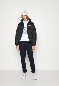 Napapijri Suomi- Gewatteerde Jas - Black 9 Napapijri Suomi- Gewatteerde Jas - Black -Napapijri b0e22a1b6810412ebb9ad67773c87de8