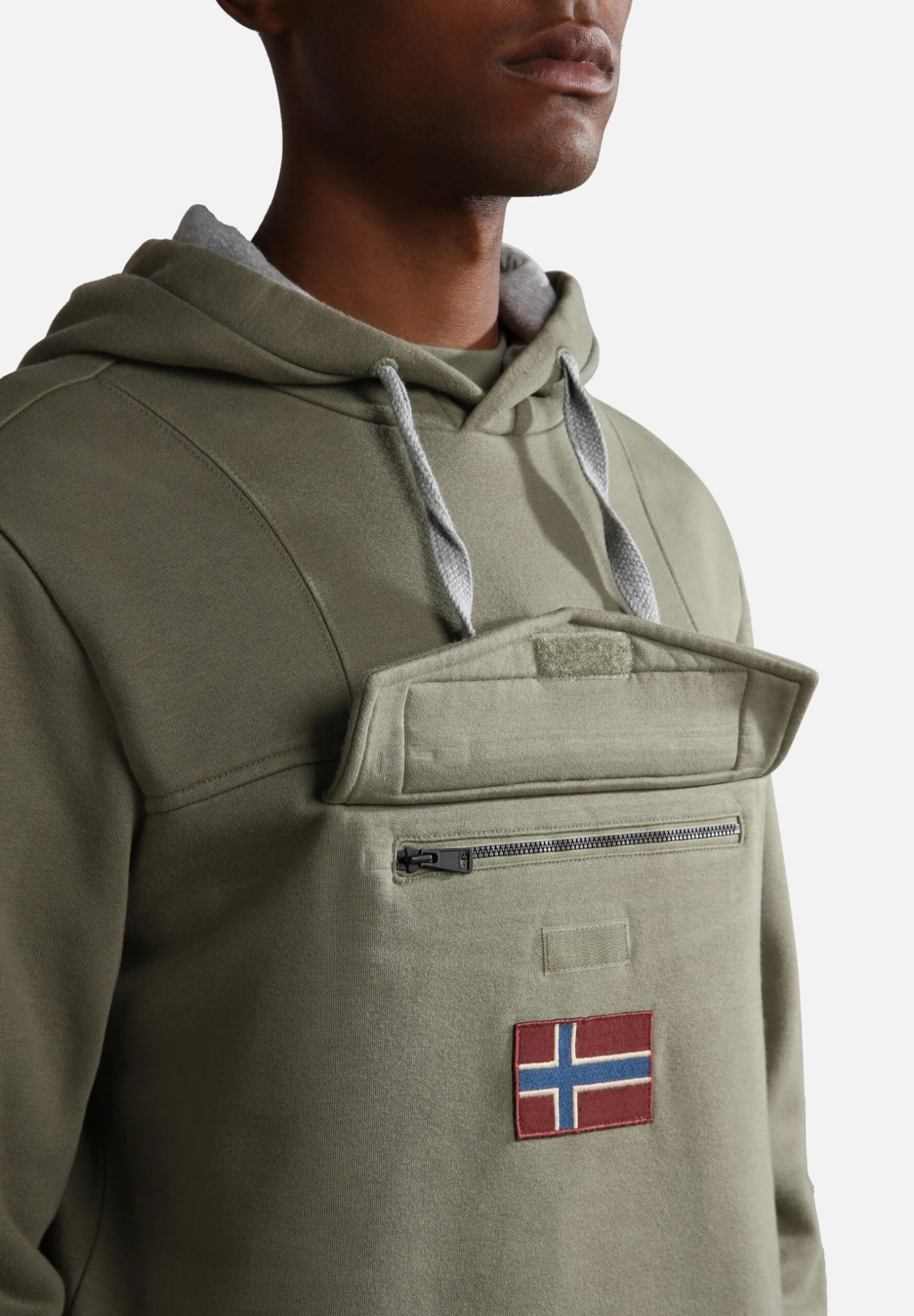 Napapijri Burgee- Hoodie - Green Lichen 5 Napapijri Burgee- Hoodie - Green Lichen - Afbeelding 3
